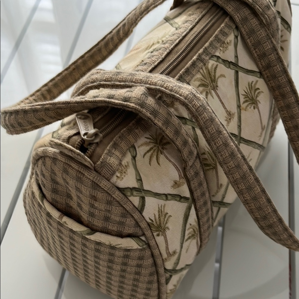Palm Tree Patterned Handbag - Picture 9 of 11